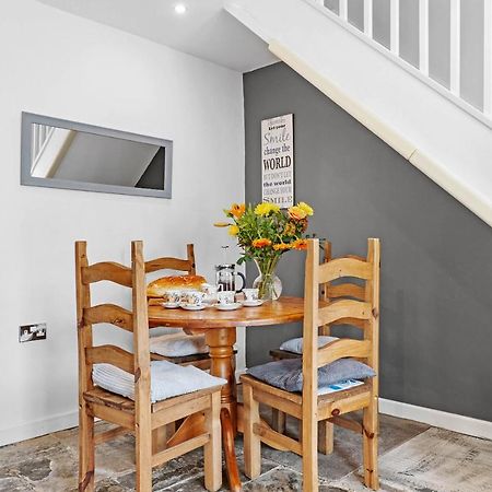 Cottage In Worcestershire Ившам Екстериор снимка