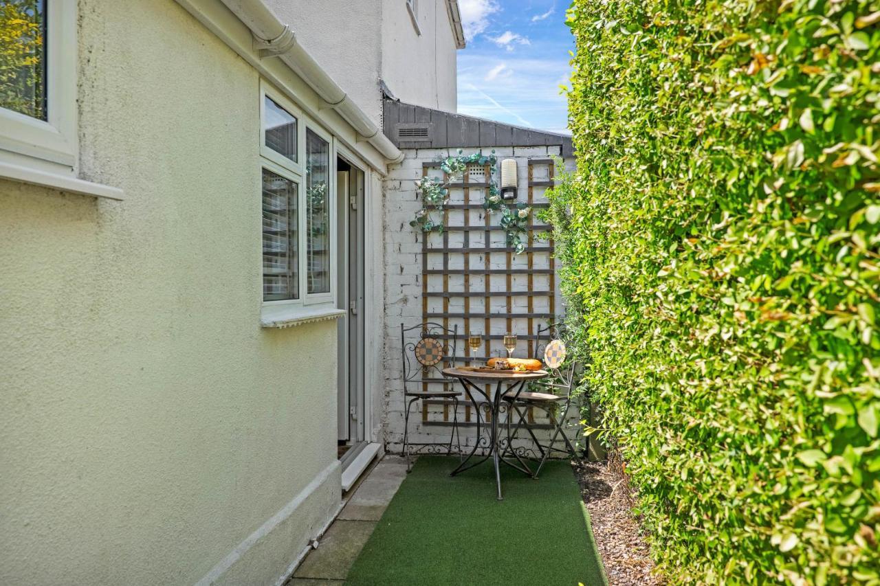 Cottage In Worcestershire Ившам Екстериор снимка